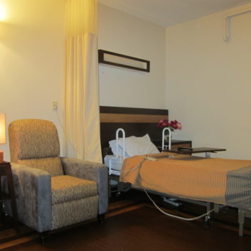 Lynwood Manor Room Interior
