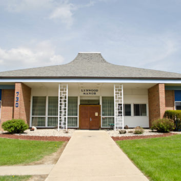 Lynwood Manor